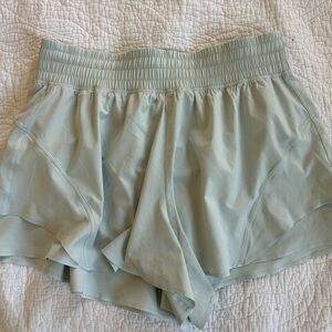 lululemon shake it out high rise running short